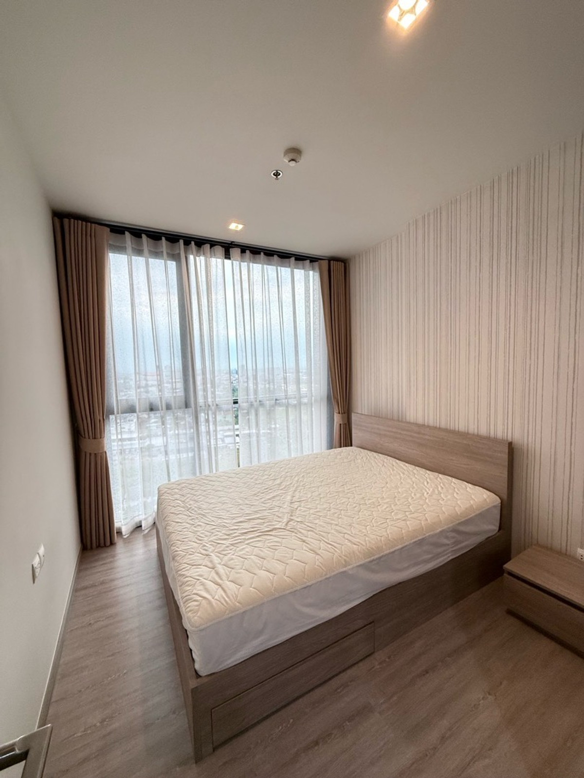 ให้เช่าคอนโดบางซื่อ วงศ์สว่าง เตาปูน : 🔥 Hot Deal 🔥📍โครงการ : The Line Wongsawang 
🚝 ใกล้ : MRT วงศ์สว่าง 100 เมตร
💵 ราคาเช่า : 11,000 บาท / เดือน