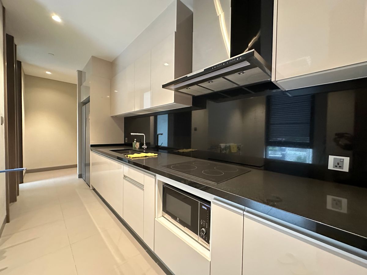 ขายคอนโดวิทยุ ชิดลม หลังสวน : ขายคอนโดหรู 3 ห้องนอน วิวสวนลุมสุดตระการตา ที่ สินธร ลุมพินี