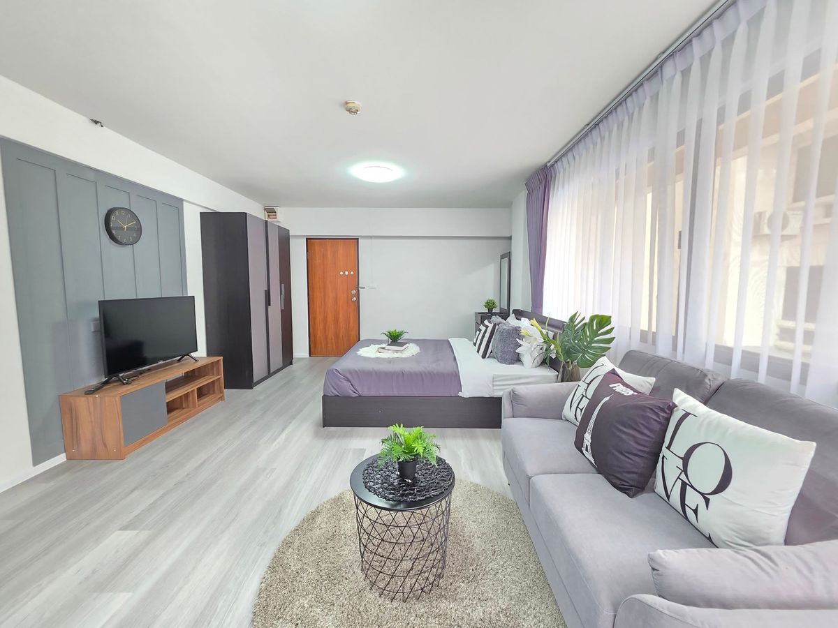 For SaleCondoRatchadapisek, Huaikwang, Suttisan : Condo for sale, Grand Park Town, beautiful room, fully furnished, best price!