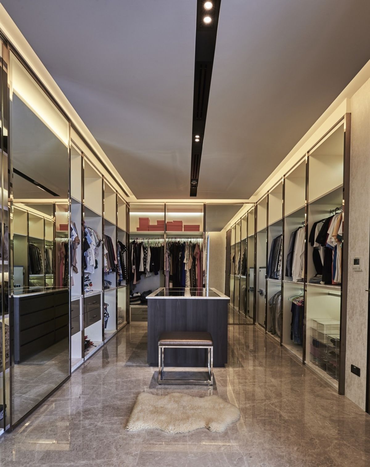 Home OfficeKasetsart, Ratchayothin : 🔥For sale: 7-story Luxury Office building with elevator + swimming pool, Ratchada 31, Intersection 2, near MRT Lat Phrao.