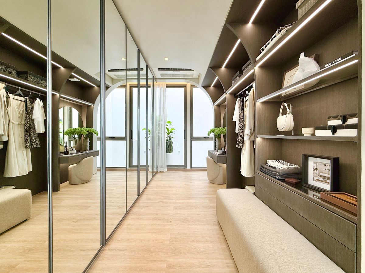 ขายบ้านพระราม 9 เพชรบุรีตัดใหม่ RCA : ขายบ้านตัวอย่างสุดหรู CANVAS RAMA 9 – แบบ Atelier บ้านเดี่ยว 3 ชั้น พร้อมลิฟต์ส่วนตัว หลังเดียวในโครงการที่มี “สระว่ายน้ำส่วนตัว” และ “ที่ดินใหญ่ที่สุด”