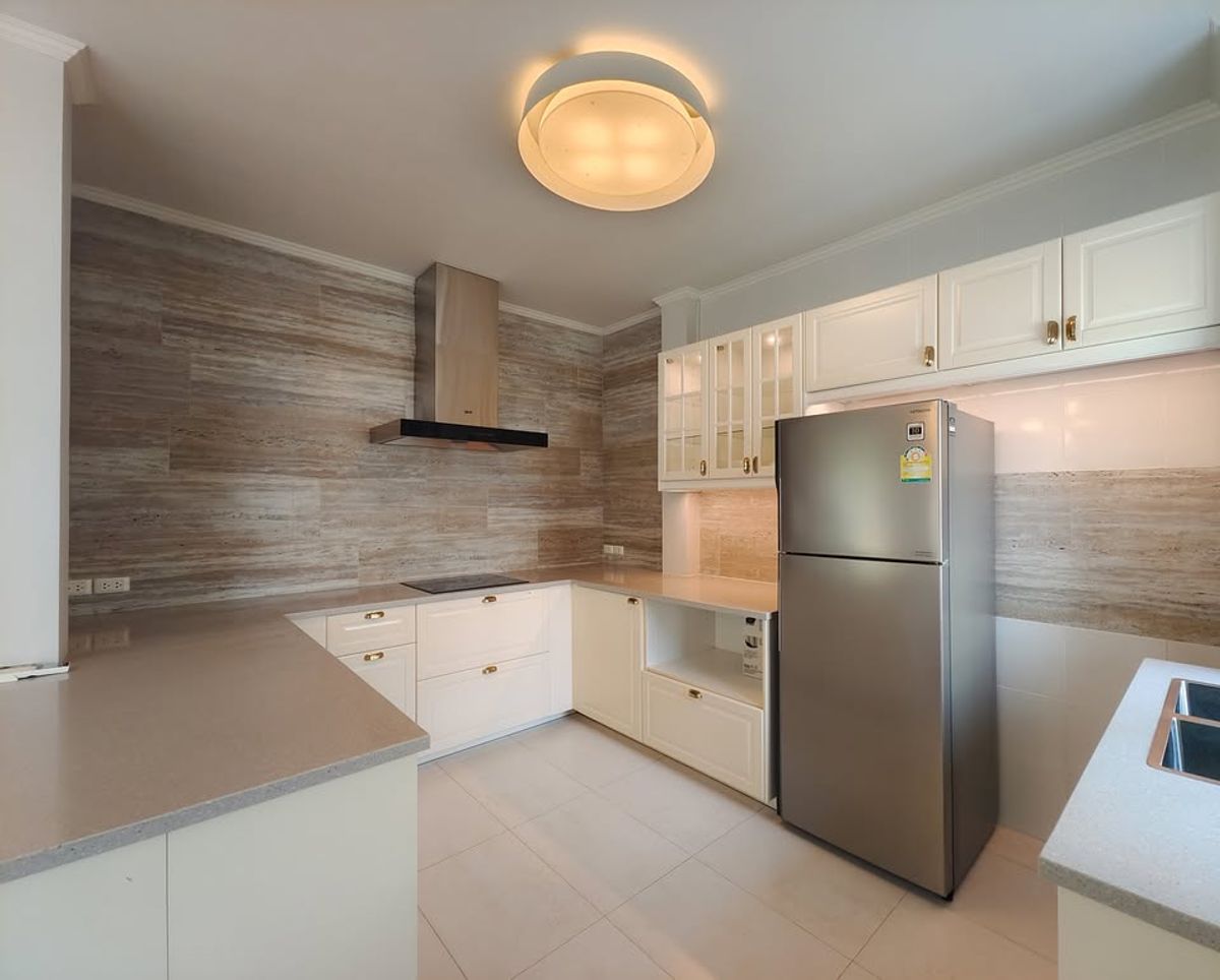 For RentHouseSamut Prakan,Samrong : ✨ Luxury Single House at LAKEWOOD VILLAGE KM 18 – 3 Bedrooms, 4 Bathrooms | Fully Furnished & Move-in Ready | Spacious for Large Families | 2–3 Car Parking | Prime Location Near Bang Phli