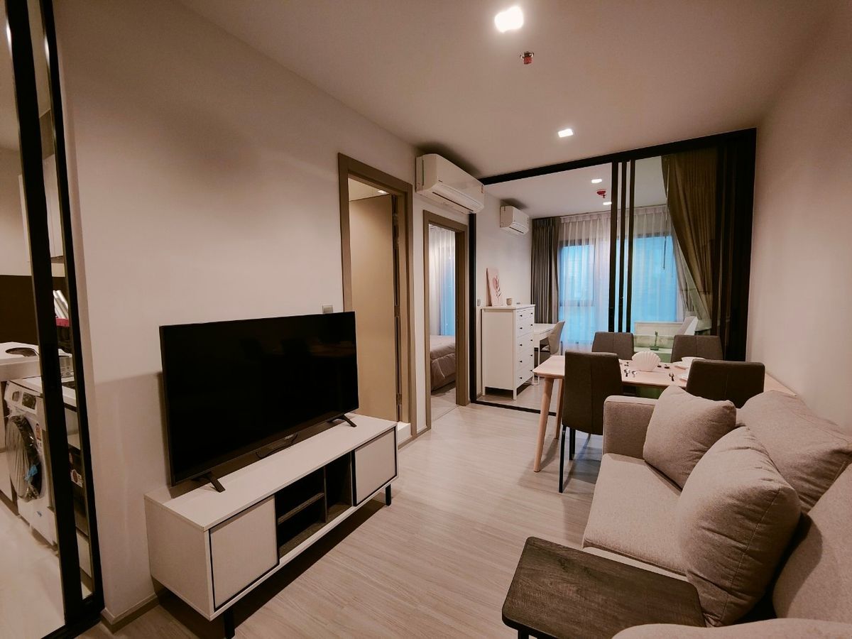 For RentCondoRama9, Petchburi, RCA : Cozy 1+1 bedroom for rent at Life Asoke Rama9 
