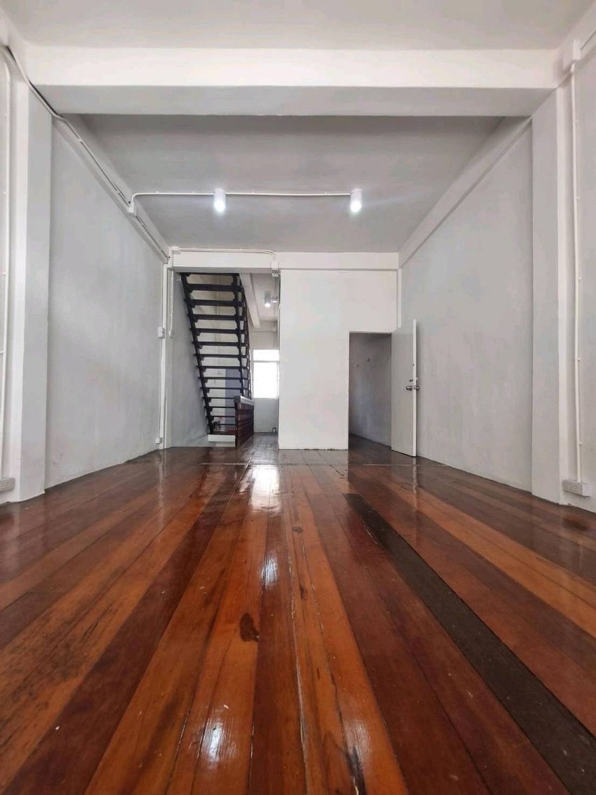 For RentShop HouseOnnut, Udomsuk : Commercial building for rent, Bang Chak zone, near BTS Bang Chak, only 3 minutes.