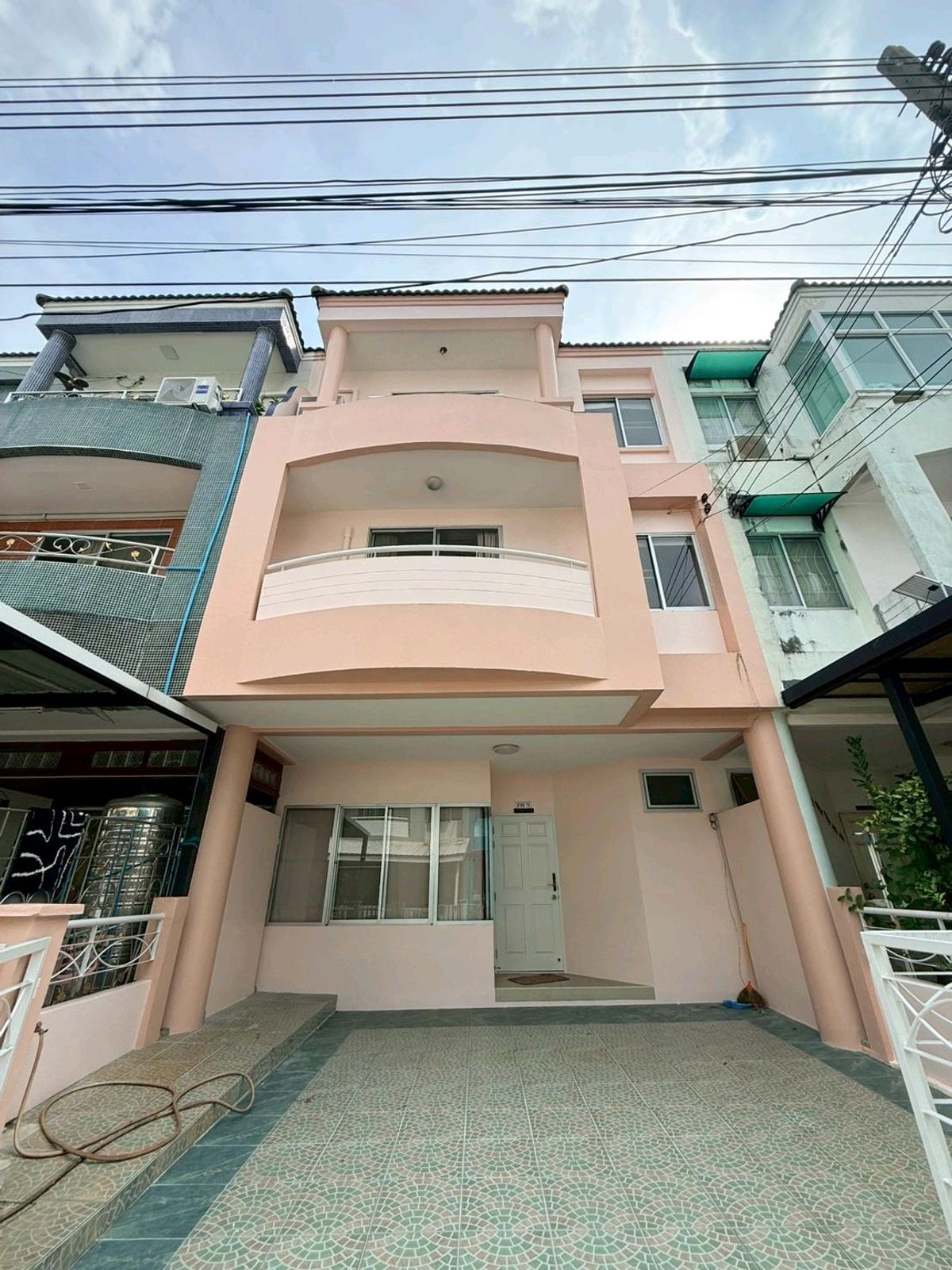 For SaleTownhomeSamut Prakan,Samrong : Townhome for sale, wide front, My Home Town, Theparak
