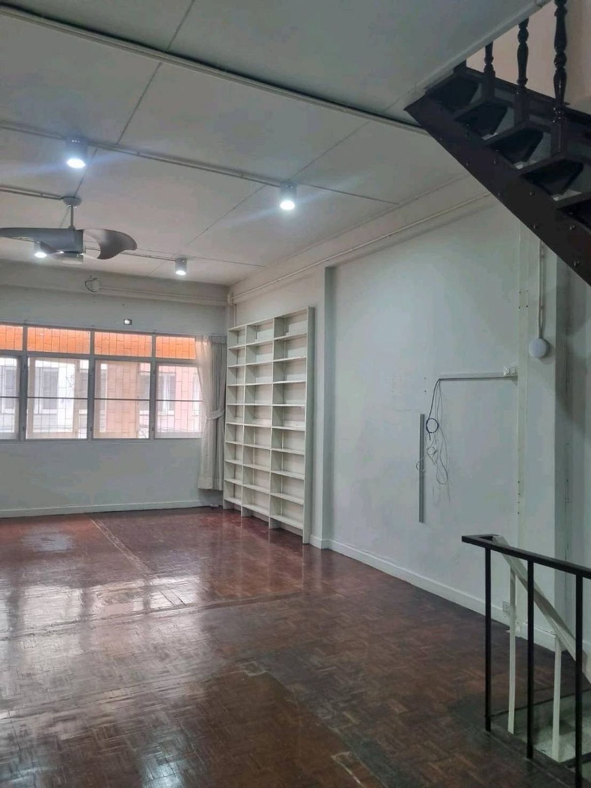 For RentShop HouseOnnut, Udomsuk : Commercial building for rent, Bang Chak zone, near BTS Bang Chak, only 3 minutes.