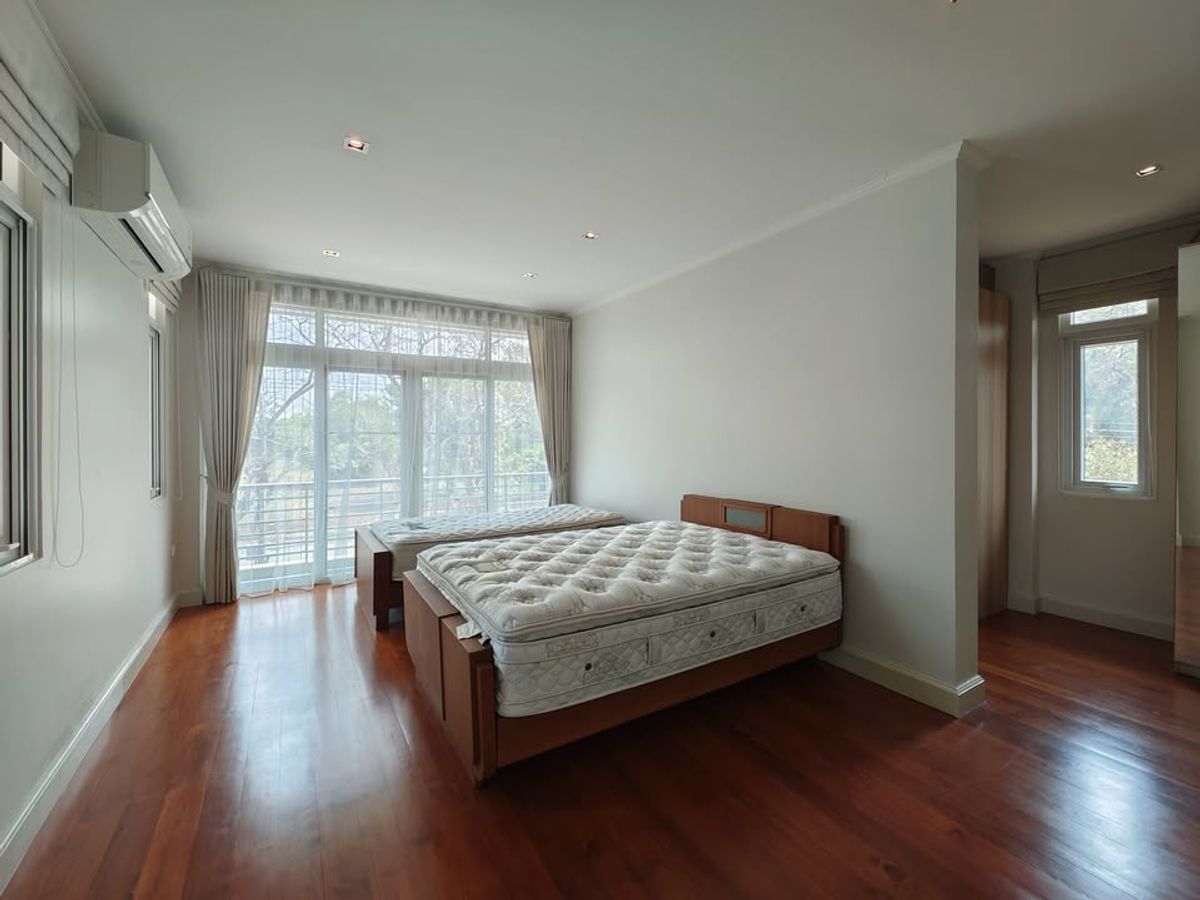 For RentHouseSamut Prakan,Samrong : ✨ Luxury Single House at LAKEWOOD VILLAGE KM 18 – 3 Bedrooms, 4 Bathrooms | Fully Furnished & Move-in Ready | Spacious for Large Families | 2–3 Car Parking | Prime Location Near Bang Phli