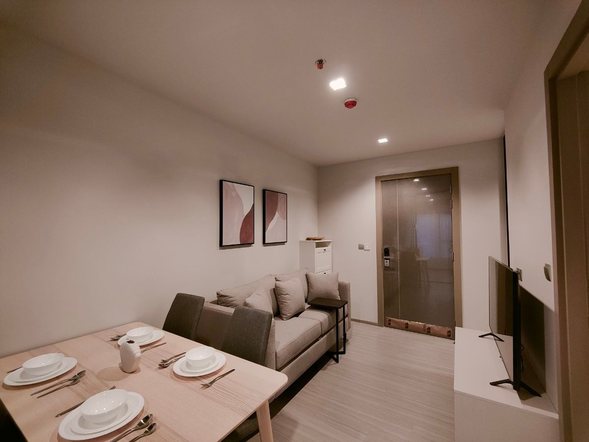 For RentCondoRama9, Petchburi, RCA : Cozy 1+1 bedroom for rent at Life Asoke Rama9 