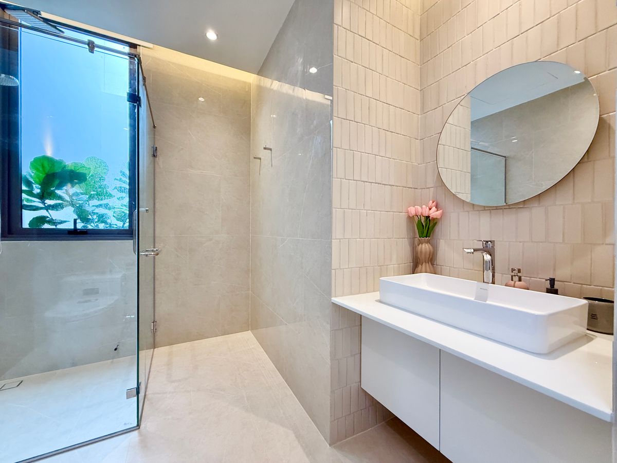 ขายบ้านพระราม 9 เพชรบุรีตัดใหม่ RCA : ขายบ้านตัวอย่างสุดหรู CANVAS RAMA 9 – แบบ Atelier บ้านเดี่ยว 3 ชั้น พร้อมลิฟต์ส่วนตัว หลังเดียวในโครงการที่มี “สระว่ายน้ำส่วนตัว” และ “ที่ดินใหญ่ที่สุด”