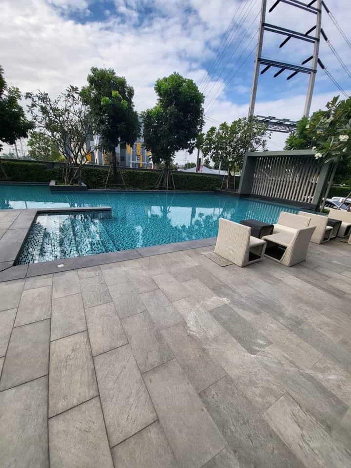 For RentCondoLadkrabang, Suwannaphum Airport : For rent: D Condo On Nut Rama 9.