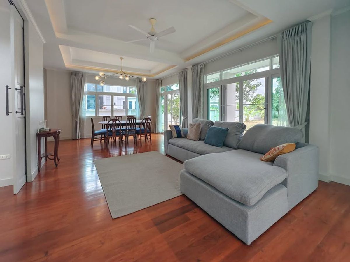 For RentHouseSamut Prakan,Samrong : ✨ Luxury Single House at LAKEWOOD VILLAGE KM 18 – 3 Bedrooms, 4 Bathrooms | Fully Furnished & Move-in Ready | Spacious for Large Families | 2–3 Car Parking | Prime Location Near Bang Phli