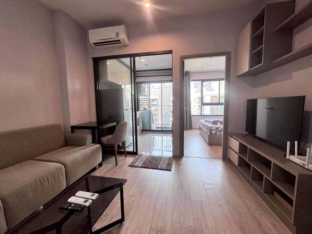 ให้เช่าคอนโดพระราม 9 เพชรบุรีตัดใหม่ RCA : 🔴16,000฿🔴 𝗜𝗱𝗲𝗼 𝗥𝗮𝗺𝗮 𝟵 - 𝗔𝘀𝗼𝗸𝗲┃ไอดีโอ พระราม 9 - อโศก ✅ ใกล้ MRT พระราม 9 ยินดีบริการ🙏สนใจทัก 𝙇𝙄𝙉𝙀 มานะคะ (ตอบไวมาก):​📱 รหัสทรัพย์​ 6903-0403📱: ไอดีไลน์:@bbcondo88