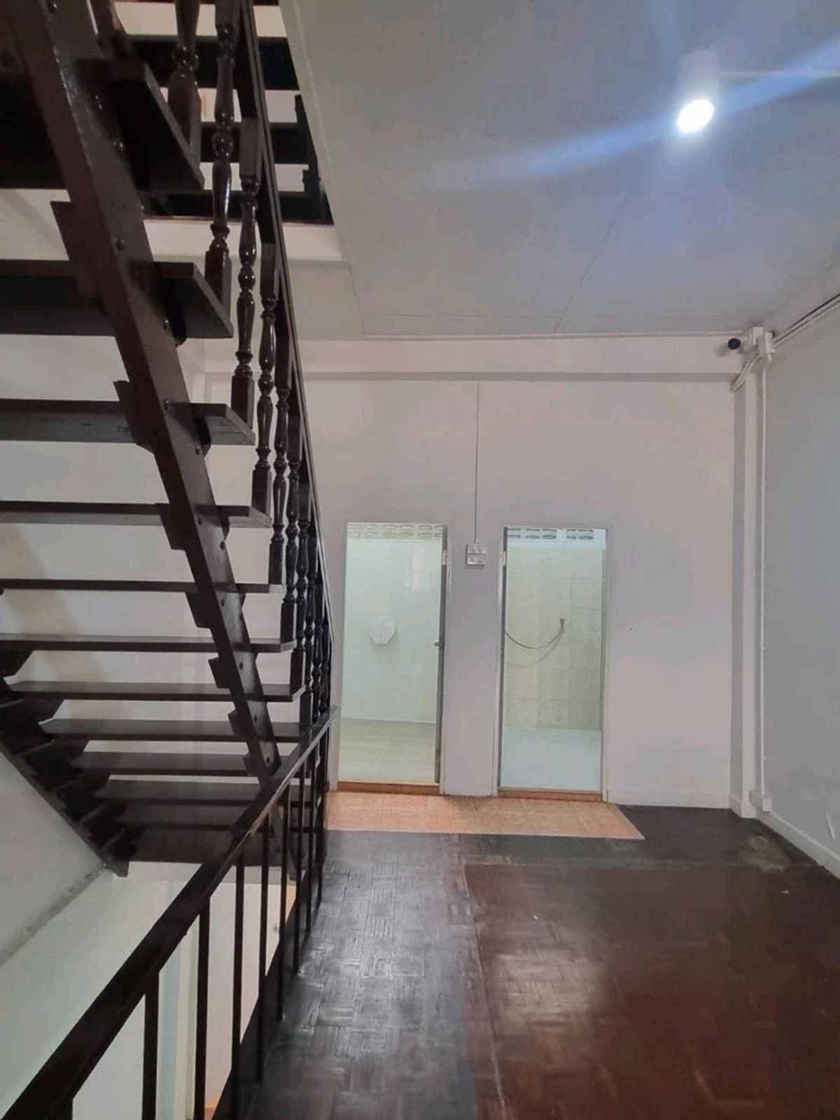 For RentShop HouseOnnut, Udomsuk : Commercial building for rent, Bang Chak zone, near BTS Bang Chak, only 3 minutes.