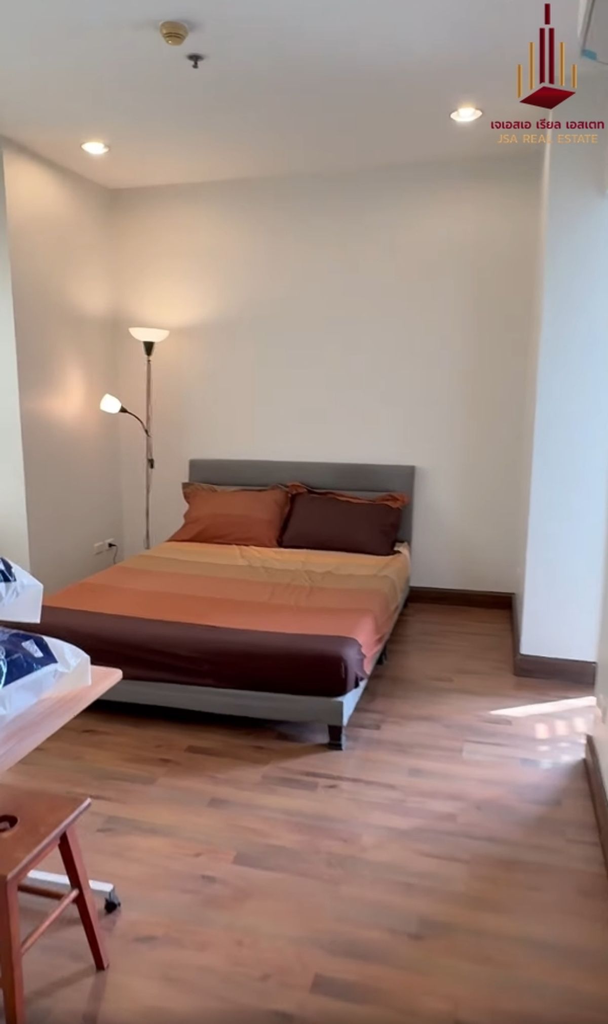 For RentCondoWongwianyai, Charoennakor : ✨ For Rent: Q House Sathorn Condo ✨ 💰 Only 33,000 thb/month