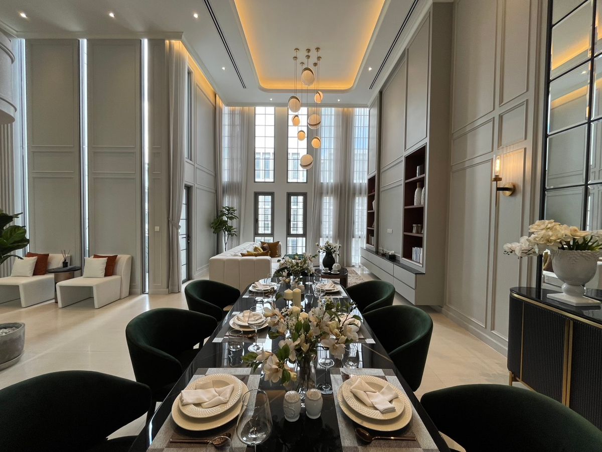 For SaleHome OfficeNawamin, Ramindra : 🏢 Luxurious Home Office for sale, fully furnished, near Central EastVille, the largest house in the project, 51 sq m | 4.5 floors | has a private elevator | Front of the house faces north. Usable area 479.91 sq m | Move in immediately, only 38 million bah