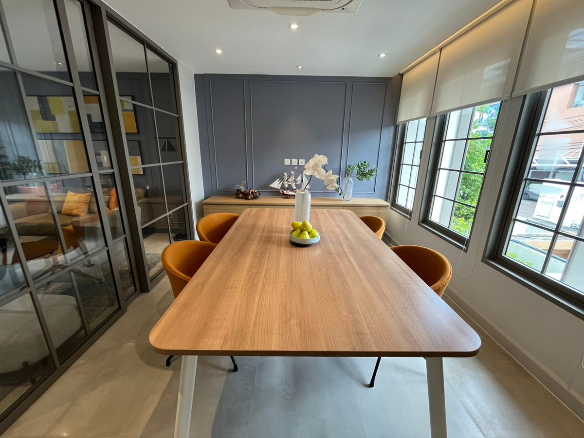 For SaleHome OfficeNawamin, Ramindra : 🏢 Luxurious Home Office for sale, fully furnished, near Central EastVille, the largest house in the project, 51 sq m | 4.5 floors | has a private elevator | Front of the house faces north. Usable area 479.91 sq m | Move in immediately, only 38 million bah