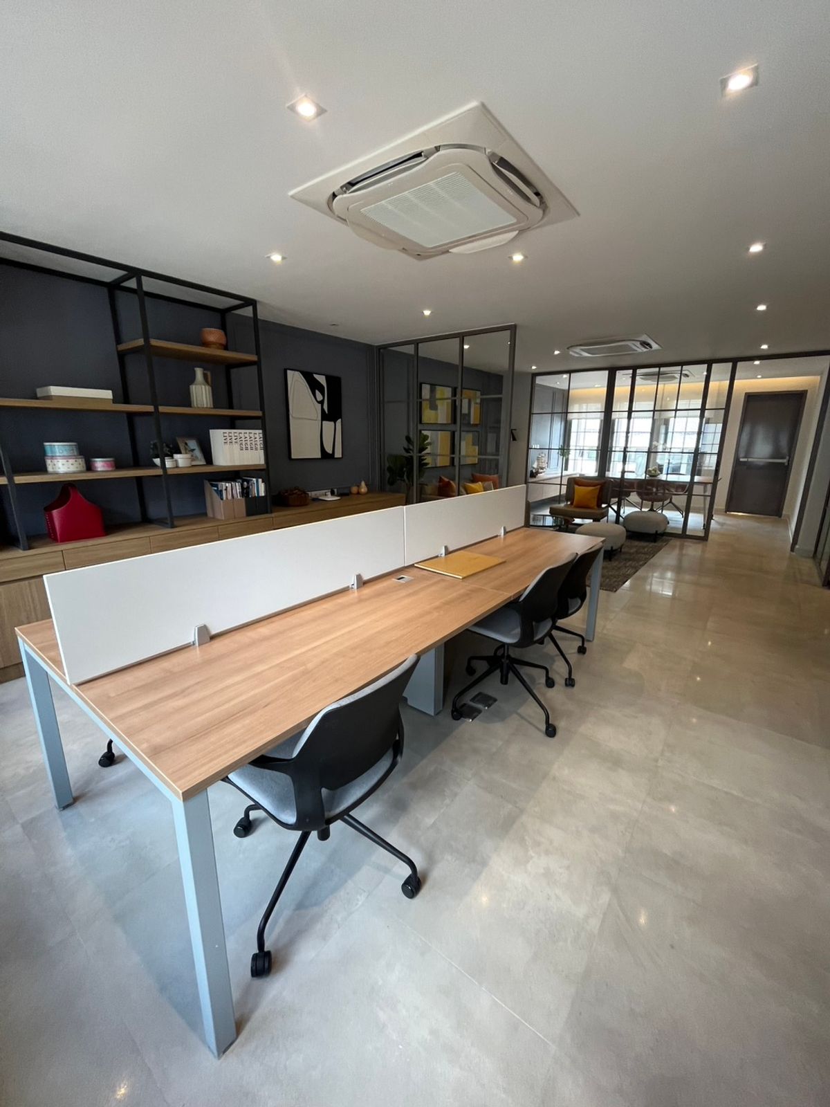 For SaleHome OfficeNawamin, Ramindra : 🏢 Luxurious Home Office for sale, fully furnished, near Central EastVille, the largest house in the project, 51 sq m | 4.5 floors | has a private elevator | Front of the house faces north. Usable area 479.91 sq m | Move in immediately, only 38 million bah