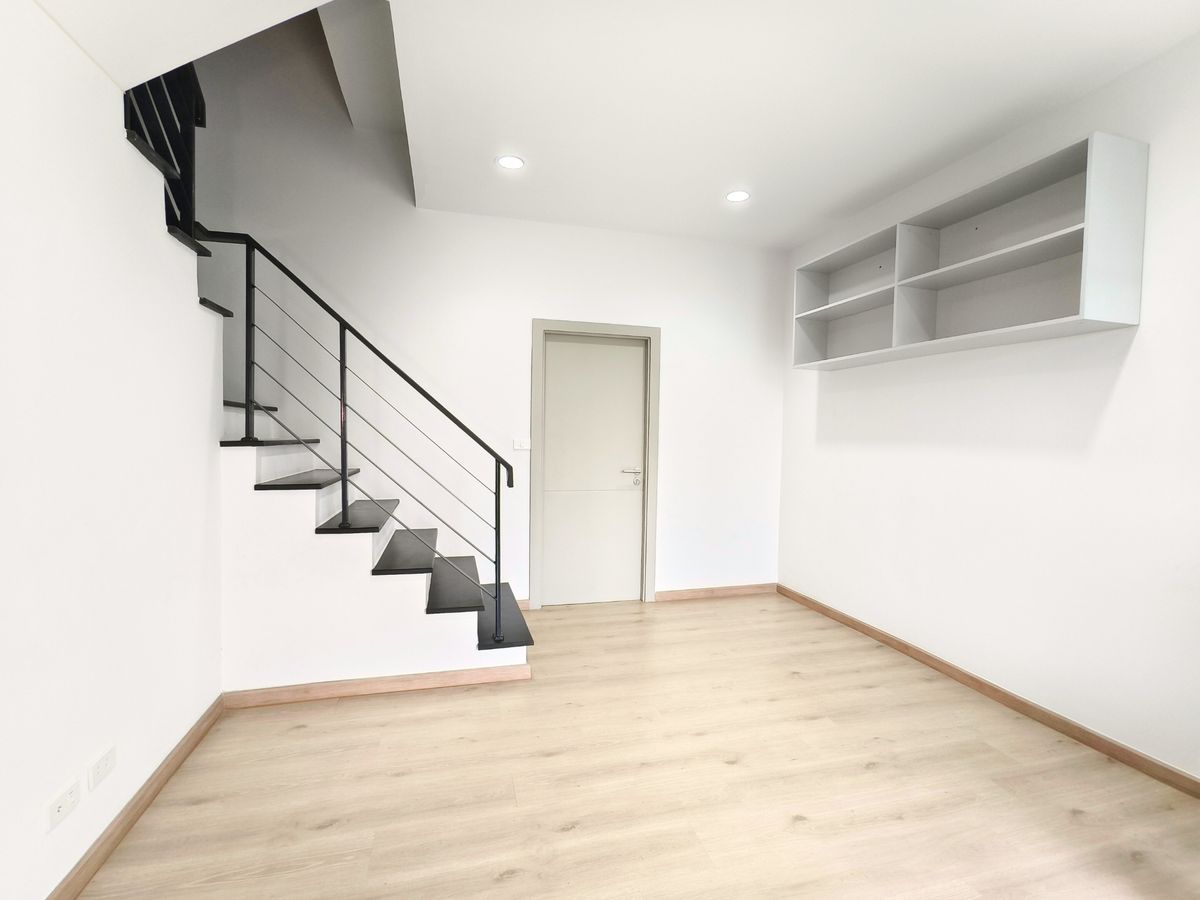 ให้เช่าโฮมออฟฟิศเกษตร นวมินทร์ ลาดปลาเค้า : ให้เช่า โฮมออฟฟิศหรู 4 ชั้น ติดถนนนวลจันทร์ Premium Place Mix Ekamai-Ramintra หน้ากว้าง 5.5 เมตร 2 ห้องทำงานใหญ่ 3 ห้องนอน 4 ห้องน้ำ 28 ตร.ว. 