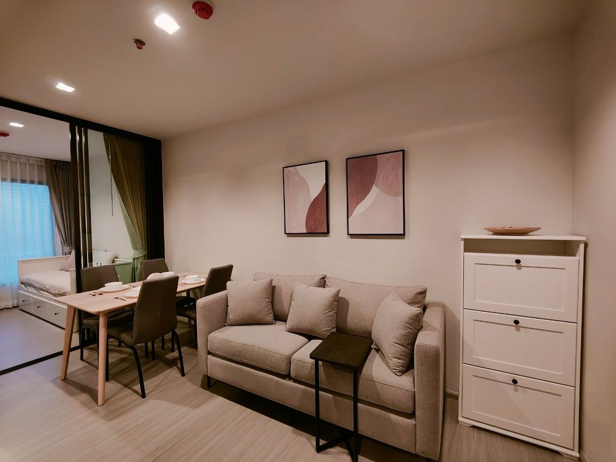 For RentCondoRama9, Petchburi, RCA : Cozy 1+1 bedroom for rent at Life Asoke Rama9 