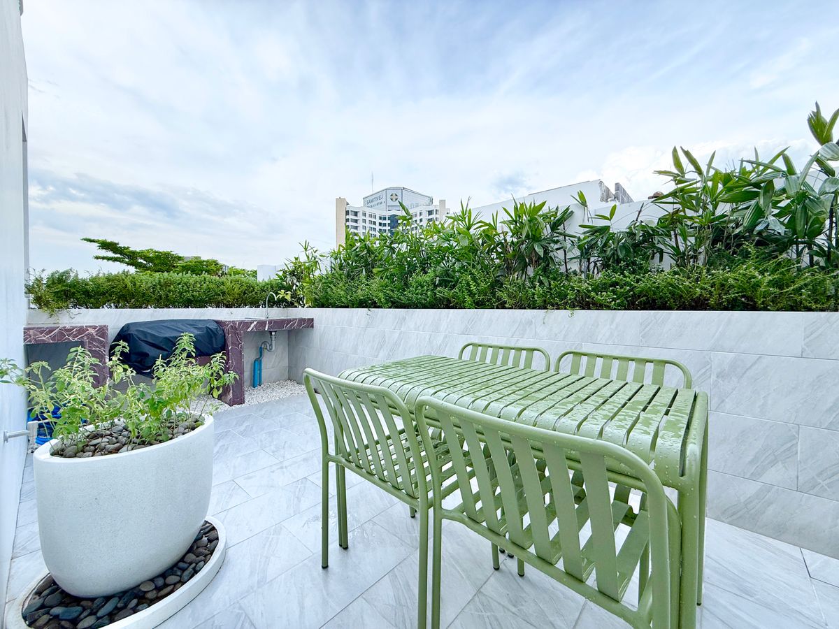 ขายบ้านพระราม 9 เพชรบุรีตัดใหม่ RCA : ขายบ้านตัวอย่างสุดหรู CANVAS RAMA 9 – แบบ Atelier บ้านเดี่ยว 3 ชั้น พร้อมลิฟต์ส่วนตัว หลังเดียวในโครงการที่มี “สระว่ายน้ำส่วนตัว” และ “ที่ดินใหญ่ที่สุด”