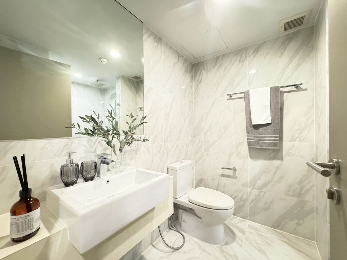 For RentCondoSukhumvit, Asoke, Thonglor : For rent Ideo Mobi Sukhumvit 40