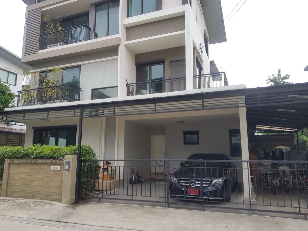ขายบ้านนวมินทร์ รามอินทรา : บ้านเดี่ยว 3 ชั้น 57 ตร.ว. หมู่บ้านโกลเด้นเพรสทีจ วัชรพล-สุขาภิบาล5 ใกล้สำนักงานเขตสายไหม