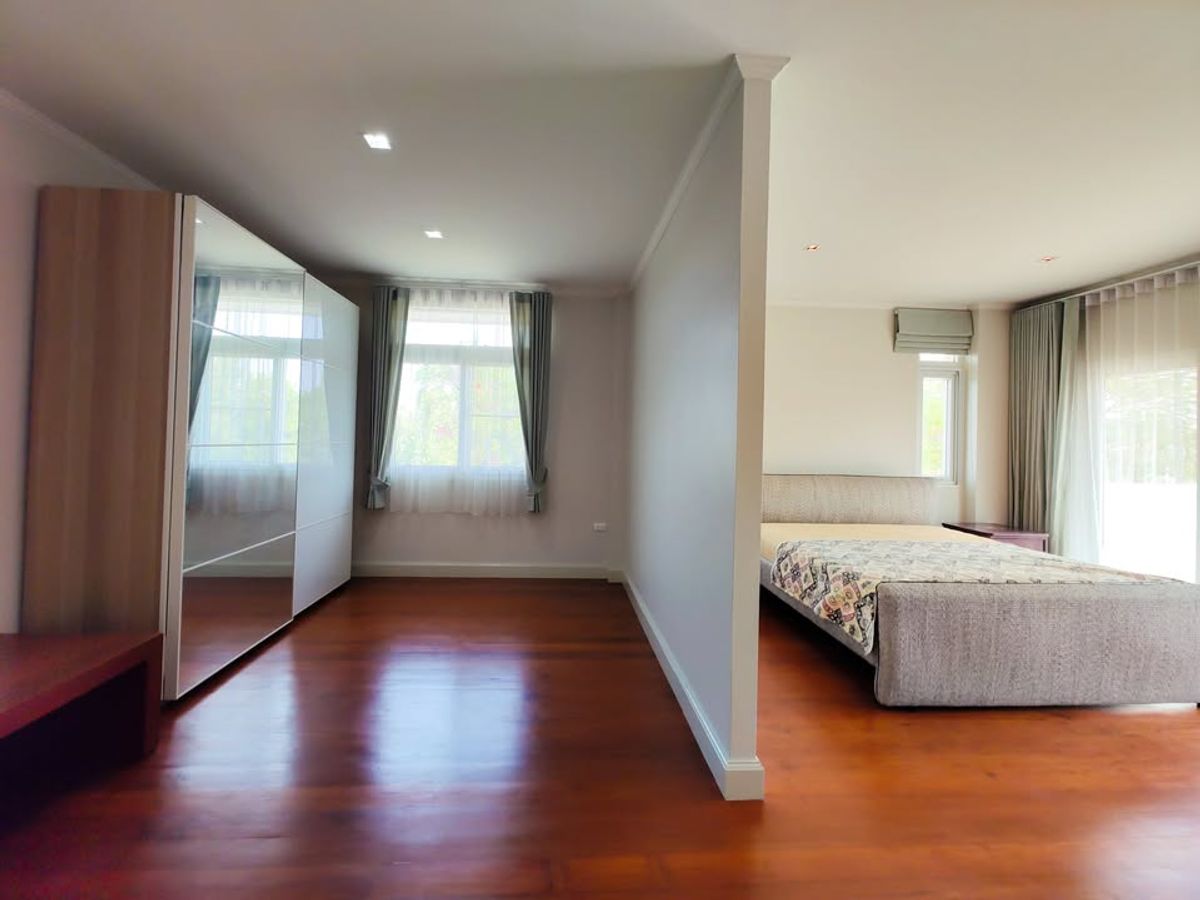 For RentHouseSamut Prakan,Samrong : ✨ Luxury Single House at LAKEWOOD VILLAGE KM 18 – 3 Bedrooms, 4 Bathrooms | Fully Furnished & Move-in Ready | Spacious for Large Families | 2–3 Car Parking | Prime Location Near Bang Phli