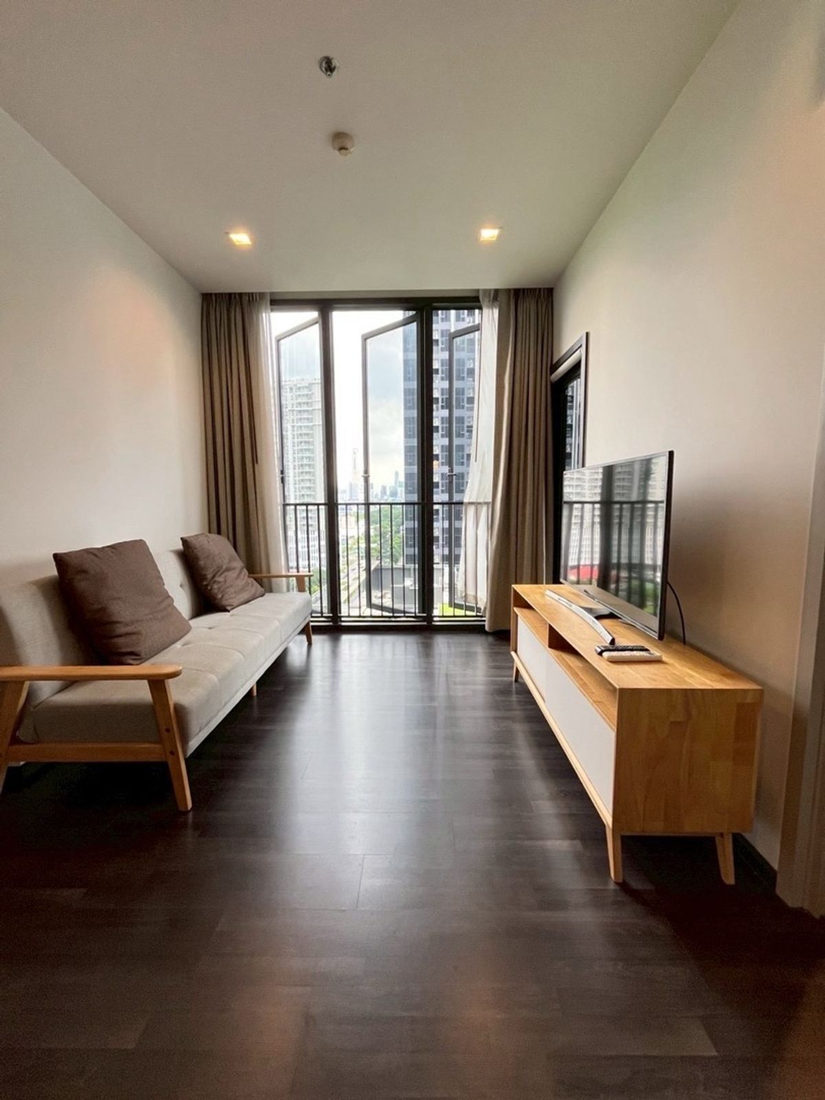 ให้เช่าคอนโดพระราม 9 เพชรบุรีตัดใหม่ RCA : THE LINE ASOKE⭐️ให้เช่า พร้อมให้ชม 
1BED 35sq.m ติดต่อ [ตั้ม084-9792464]