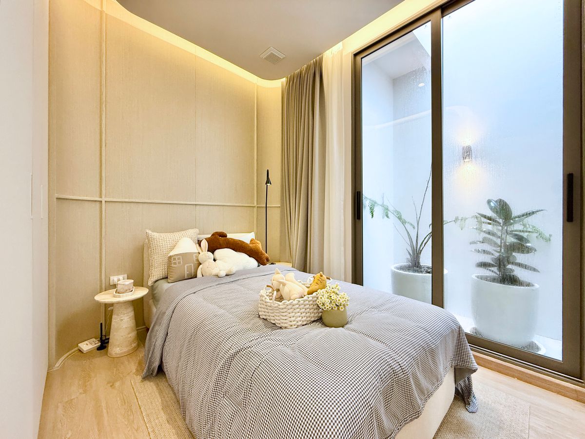 ขายบ้านพระราม 9 เพชรบุรีตัดใหม่ RCA : ขายบ้านตัวอย่างสุดหรู CANVAS RAMA 9 – แบบ Atelier บ้านเดี่ยว 3 ชั้น พร้อมลิฟต์ส่วนตัว หลังเดียวในโครงการที่มี “สระว่ายน้ำส่วนตัว” และ “ที่ดินใหญ่ที่สุด”