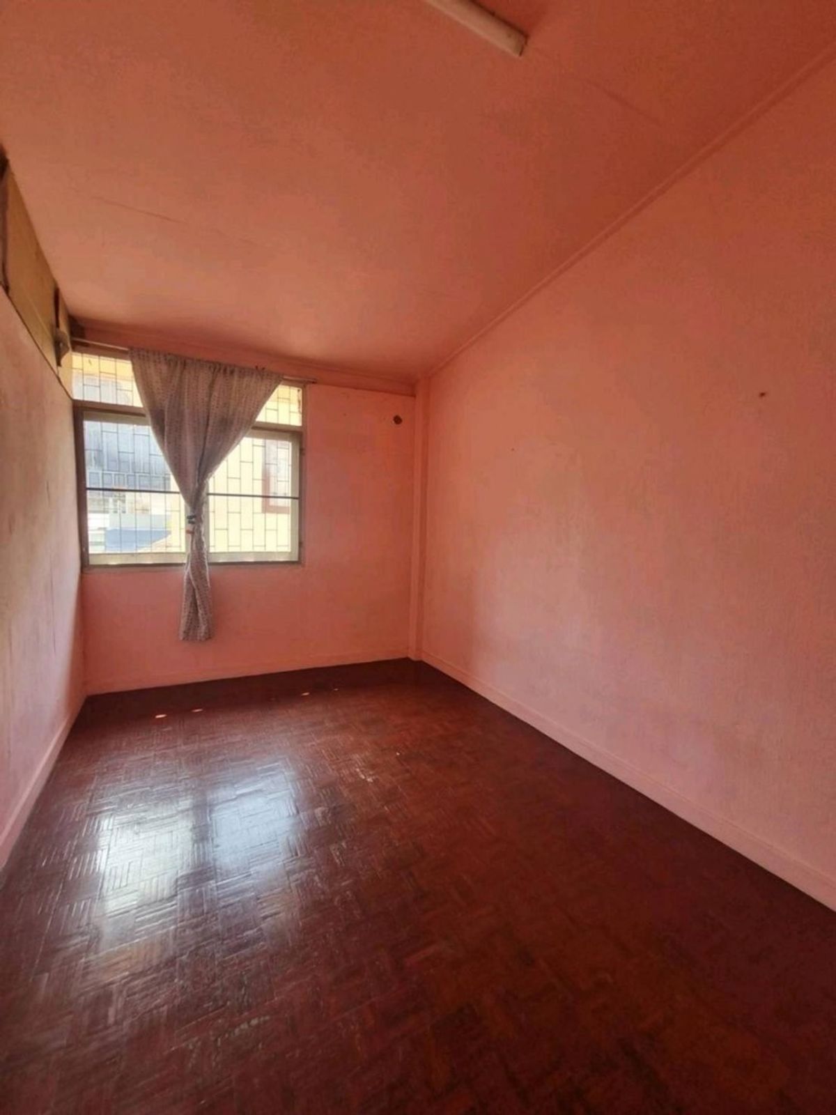 For RentShop HouseOnnut, Udomsuk : Commercial building for rent, Bang Chak zone, near BTS Bang Chak, only 3 minutes.