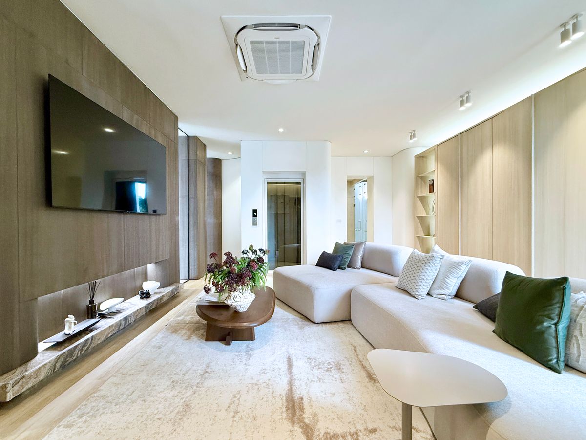 ขายบ้านพระราม 9 เพชรบุรีตัดใหม่ RCA : ขายบ้านตัวอย่างสุดหรู CANVAS RAMA 9 – แบบ Atelier บ้านเดี่ยว 3 ชั้น พร้อมลิฟต์ส่วนตัว หลังเดียวในโครงการที่มี “สระว่ายน้ำส่วนตัว” และ “ที่ดินใหญ่ที่สุด”