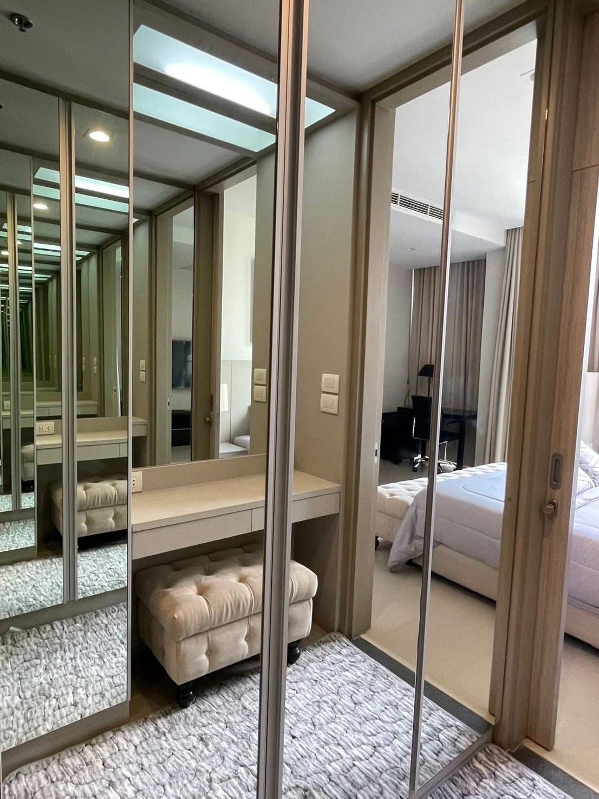 ให้เช่าคอนโดวิทยุ ชิดลม หลังสวน : ✨ ให้เช่า Noble Ploenchit ราคา 45,000 บาท ห้อง 1B/1B