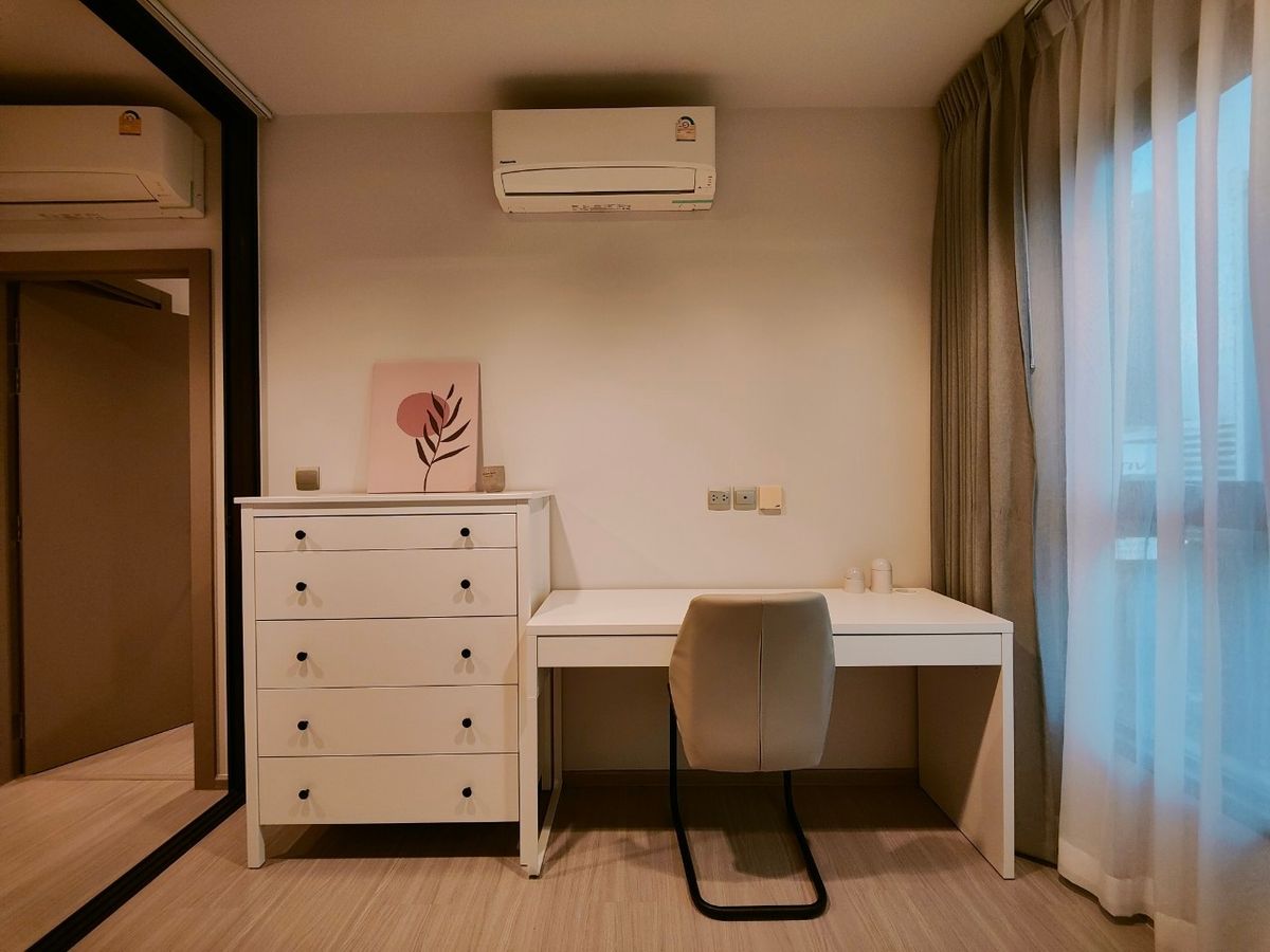 For RentCondoRama9, Petchburi, RCA : Cozy 1+1 bedroom for rent at Life Asoke Rama9 