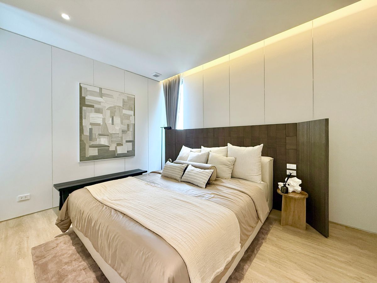 ขายบ้านพระราม 9 เพชรบุรีตัดใหม่ RCA : ขายบ้านตัวอย่างสุดหรู CANVAS RAMA 9 – แบบ Atelier บ้านเดี่ยว 3 ชั้น พร้อมลิฟต์ส่วนตัว หลังเดียวในโครงการที่มี “สระว่ายน้ำส่วนตัว” และ “ที่ดินใหญ่ที่สุด”