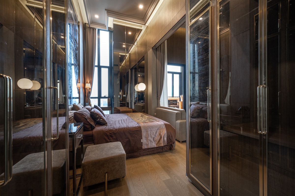 ให้เช่าคอนโดสุขุมวิท อโศก ทองหล่อ : 🏙 Ashton Asoke ชั้น 50 | เพดานสูง 4 ม. | วิวพาโนรามาใจกลางอโศก ห้องแต่งหรู Modern Luxury พร้อมเข้าอยู่ เพียง 45,000 บ./เดือน (ฟีฟ่า) 087-808-3690