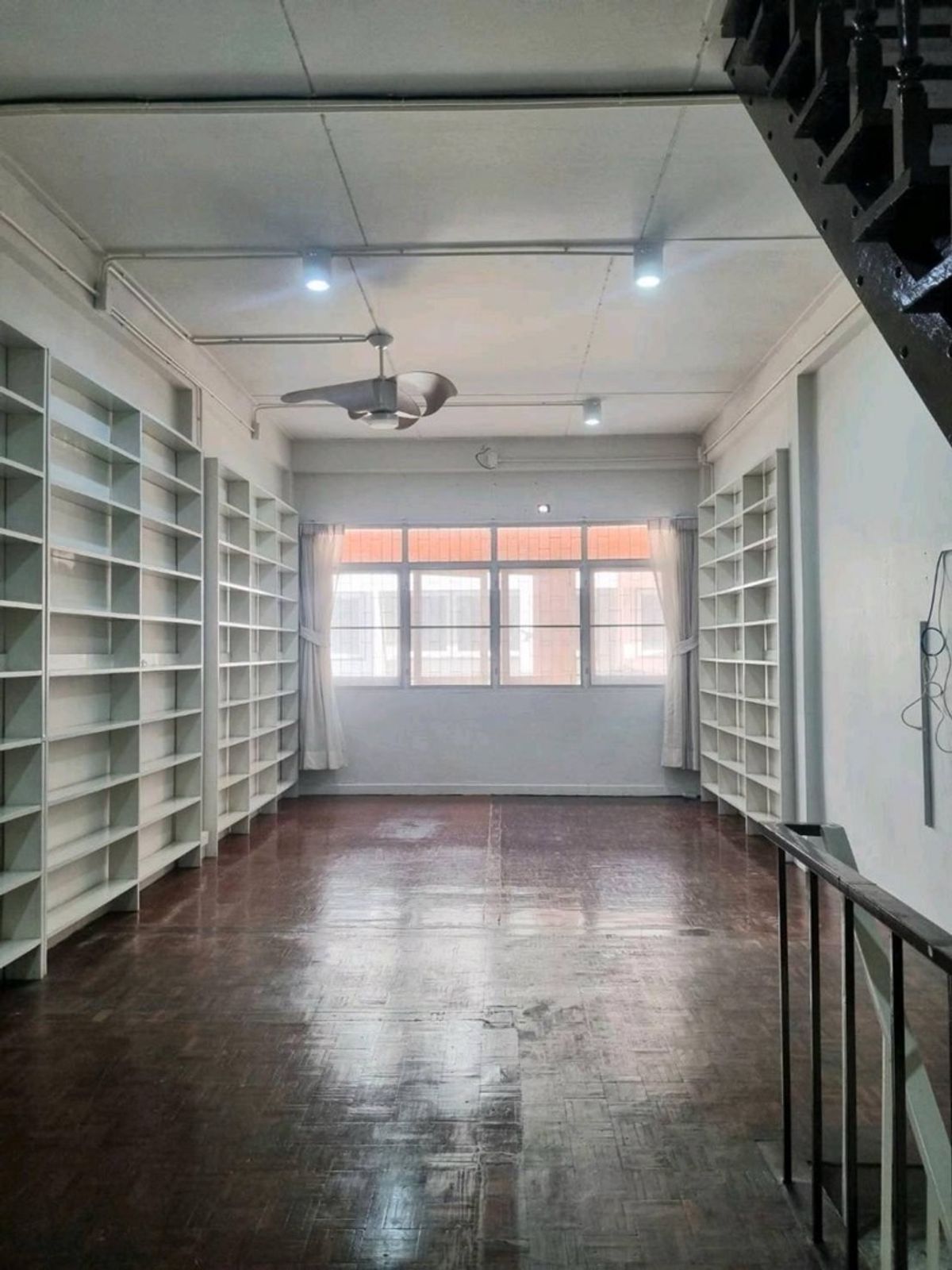 For RentShop HouseOnnut, Udomsuk : Commercial building for rent, Bang Chak zone, near BTS Bang Chak, only 3 minutes.