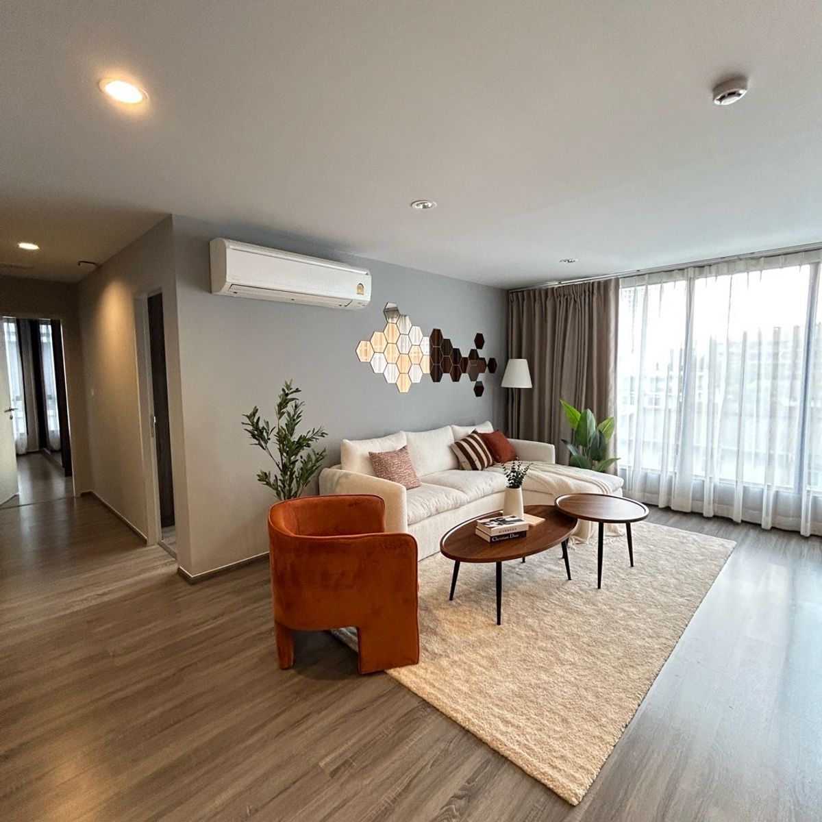 For RentCondoSukhumvit, Asoke, Thonglor : For rent Ideo Mobi Sukhumvit 40
