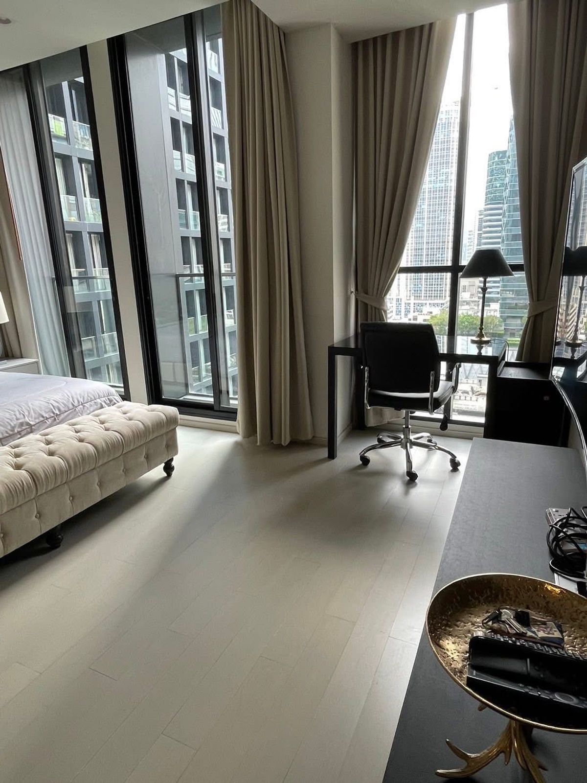 ให้เช่าคอนโดวิทยุ ชิดลม หลังสวน : ✨ ให้เช่า Noble Ploenchit ราคา 45,000 บาท ห้อง 1B/1B