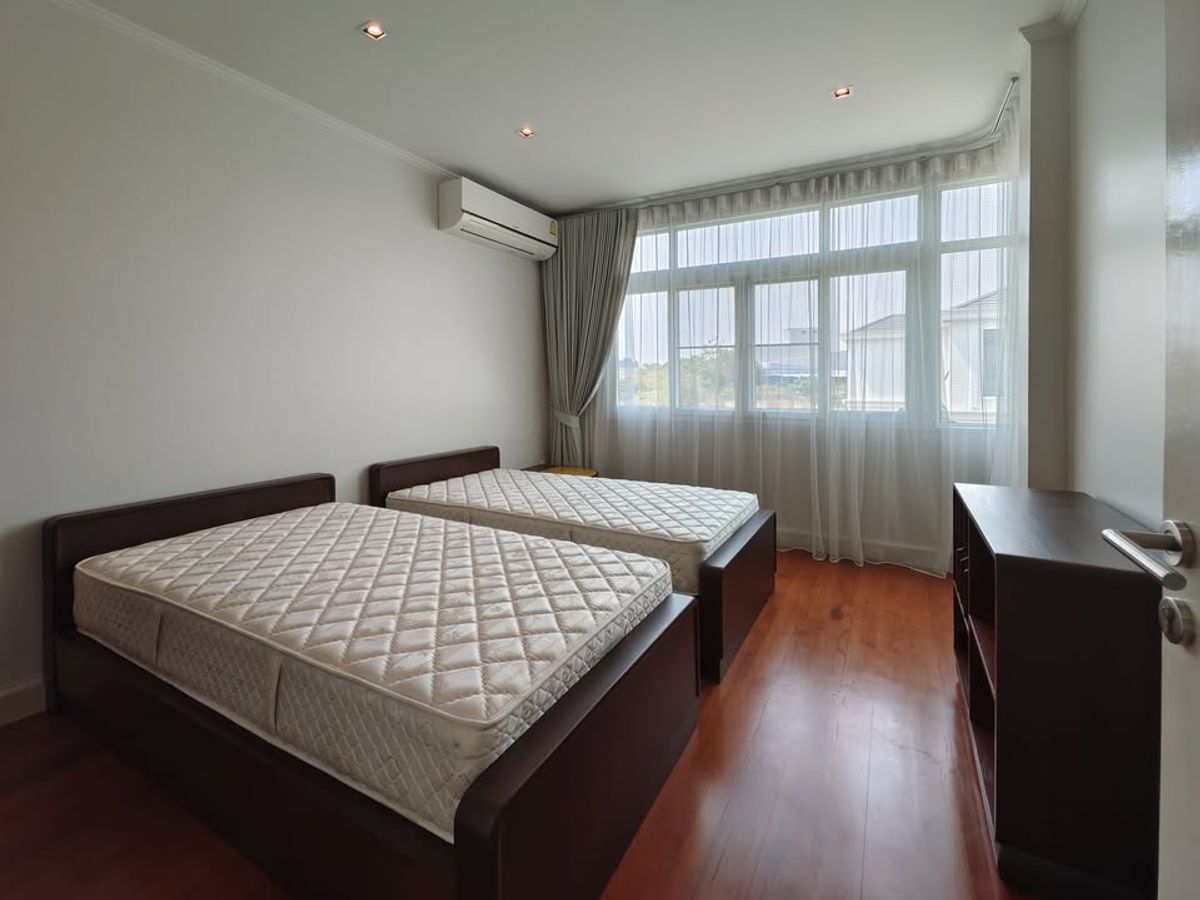 For RentHouseSamut Prakan,Samrong : ✨ Luxury Single House at LAKEWOOD VILLAGE KM 18 – 3 Bedrooms, 4 Bathrooms | Fully Furnished & Move-in Ready | Spacious for Large Families | 2–3 Car Parking | Prime Location Near Bang Phli