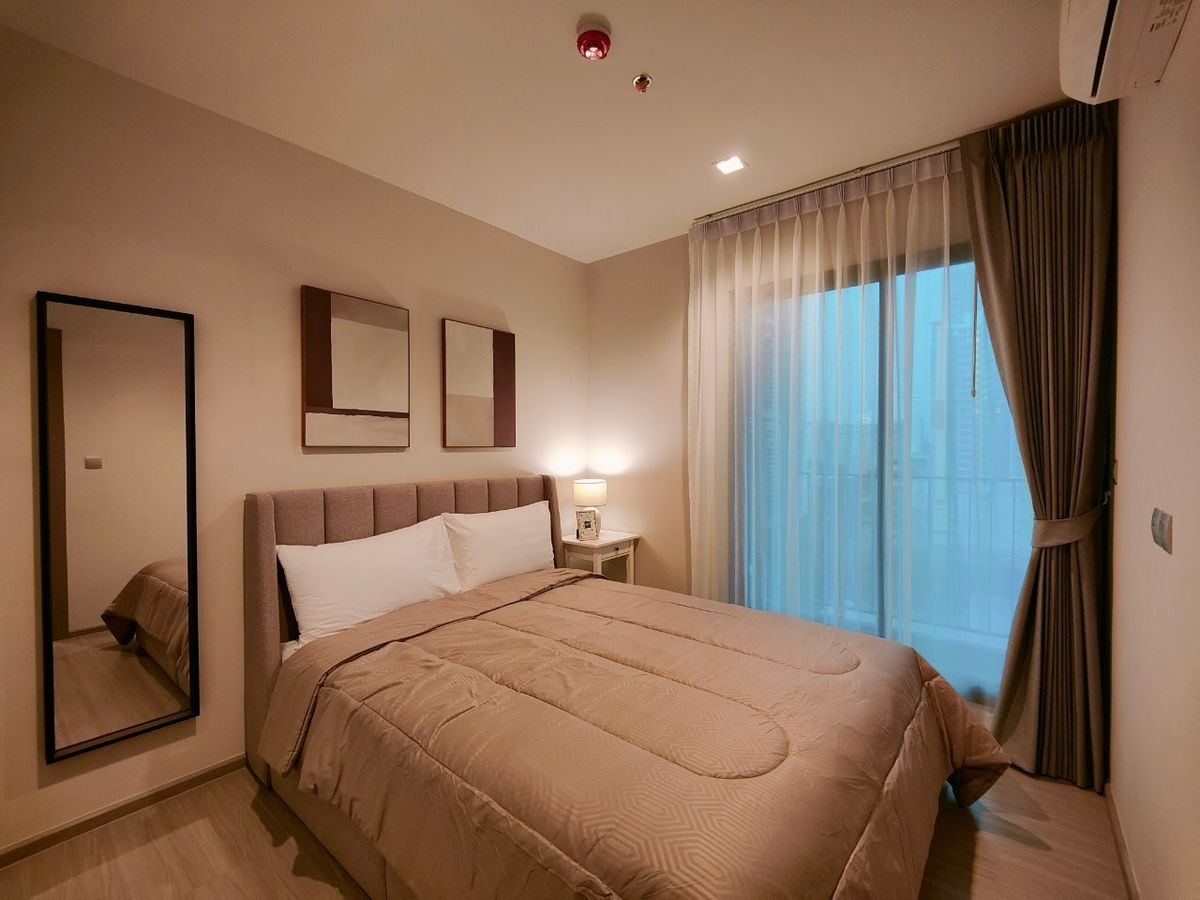 For RentCondoRama9, Petchburi, RCA : Cozy 1+1 bedroom for rent at Life Asoke Rama9 