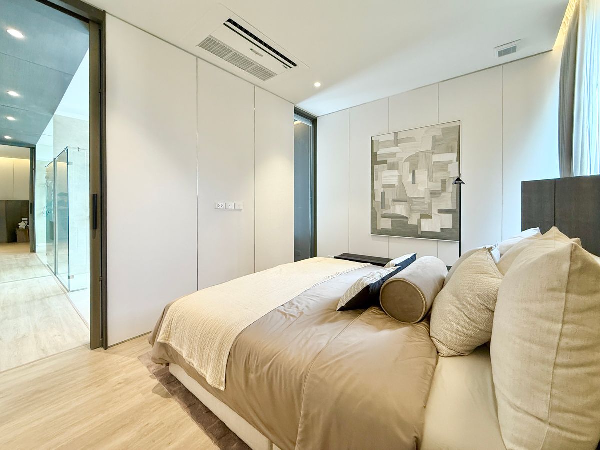 ขายบ้านพระราม 9 เพชรบุรีตัดใหม่ RCA : ขายบ้านตัวอย่างสุดหรู CANVAS RAMA 9 – แบบ Atelier บ้านเดี่ยว 3 ชั้น พร้อมลิฟต์ส่วนตัว หลังเดียวในโครงการที่มี “สระว่ายน้ำส่วนตัว” และ “ที่ดินใหญ่ที่สุด”