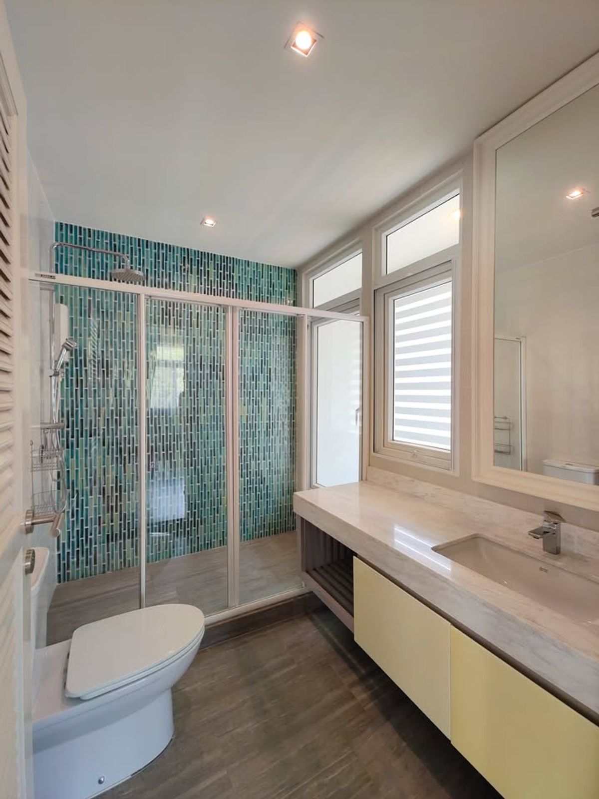 For RentHouseSamut Prakan,Samrong : ✨ Luxury Single House at LAKEWOOD VILLAGE KM 18 – 3 Bedrooms, 4 Bathrooms | Fully Furnished & Move-in Ready | Spacious for Large Families | 2–3 Car Parking | Prime Location Near Bang Phli