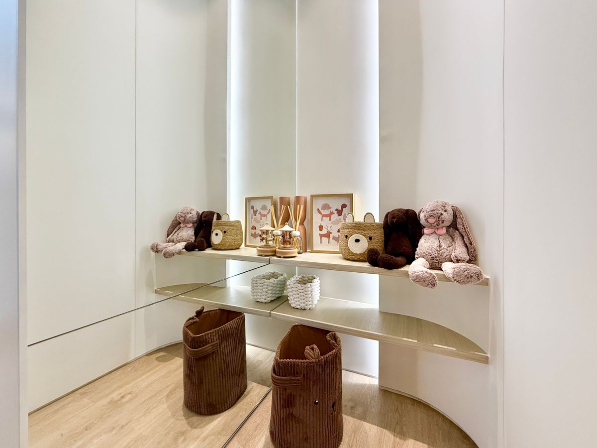 ขายบ้านพระราม 9 เพชรบุรีตัดใหม่ RCA : ขายบ้านตัวอย่างสุดหรู CANVAS RAMA 9 – แบบ Atelier บ้านเดี่ยว 3 ชั้น พร้อมลิฟต์ส่วนตัว หลังเดียวในโครงการที่มี “สระว่ายน้ำส่วนตัว” และ “ที่ดินใหญ่ที่สุด”