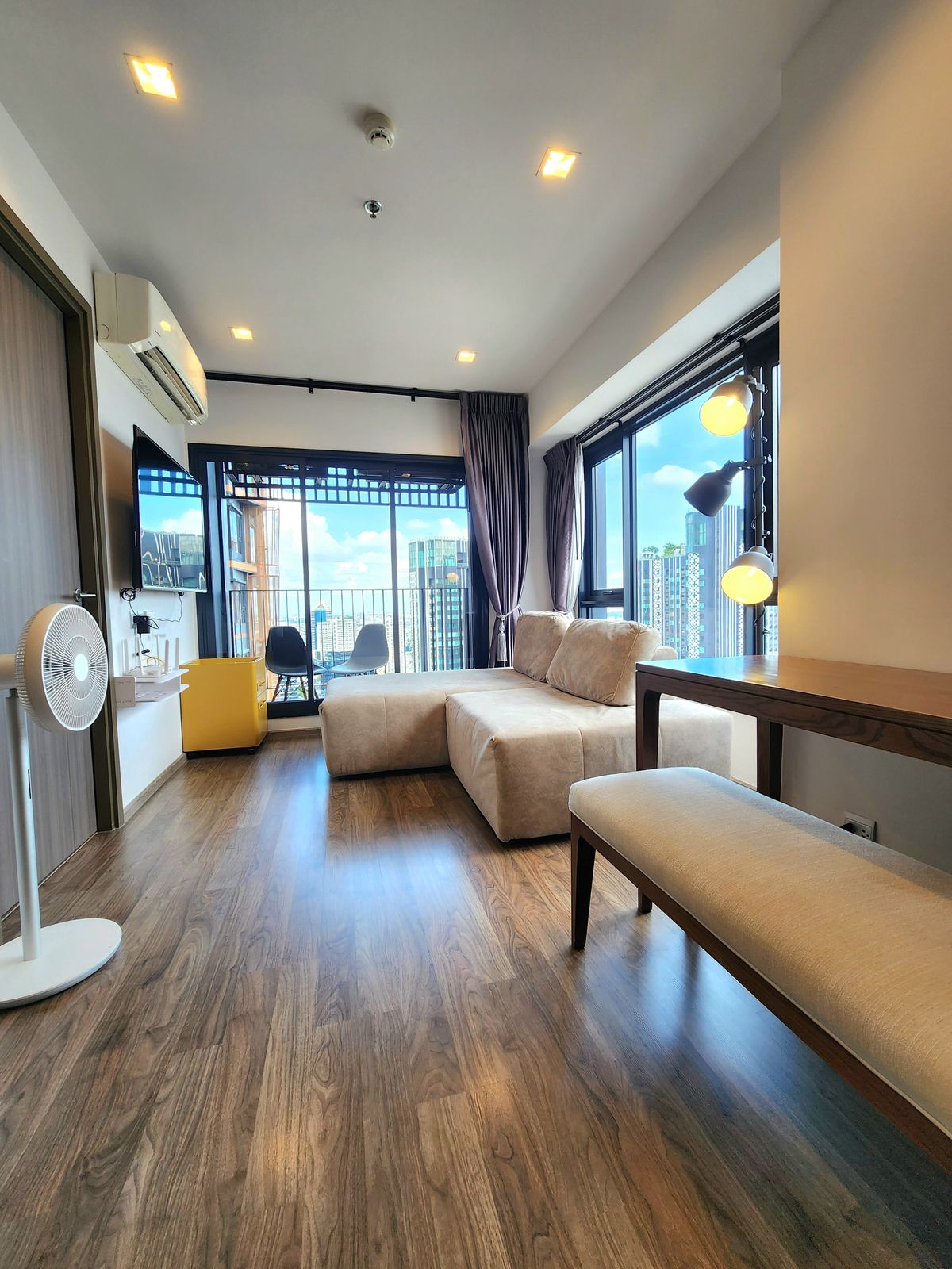 ให้เช่าคอนโดลาดพร้าว เซ็นทรัลลาดพร้าว : สถานะตามภาพปก วิวสวยเหมือนในซีรี่🔥 ให้เช่า! ห้องมุมหนึ่งเดียว ชั้น 40 Life Ladprao Valley ติด BTS ห้าแยกลาดพร้าว 🔥แปลนห้องแบบพิเศษ