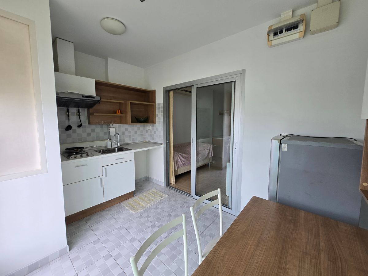 For SaleCondoKasetsart, Ratchayothin : Condo for sale, Centric Scene Ratchavipha, 6th floor, newly decorated, corner room, open view, ready to move in.