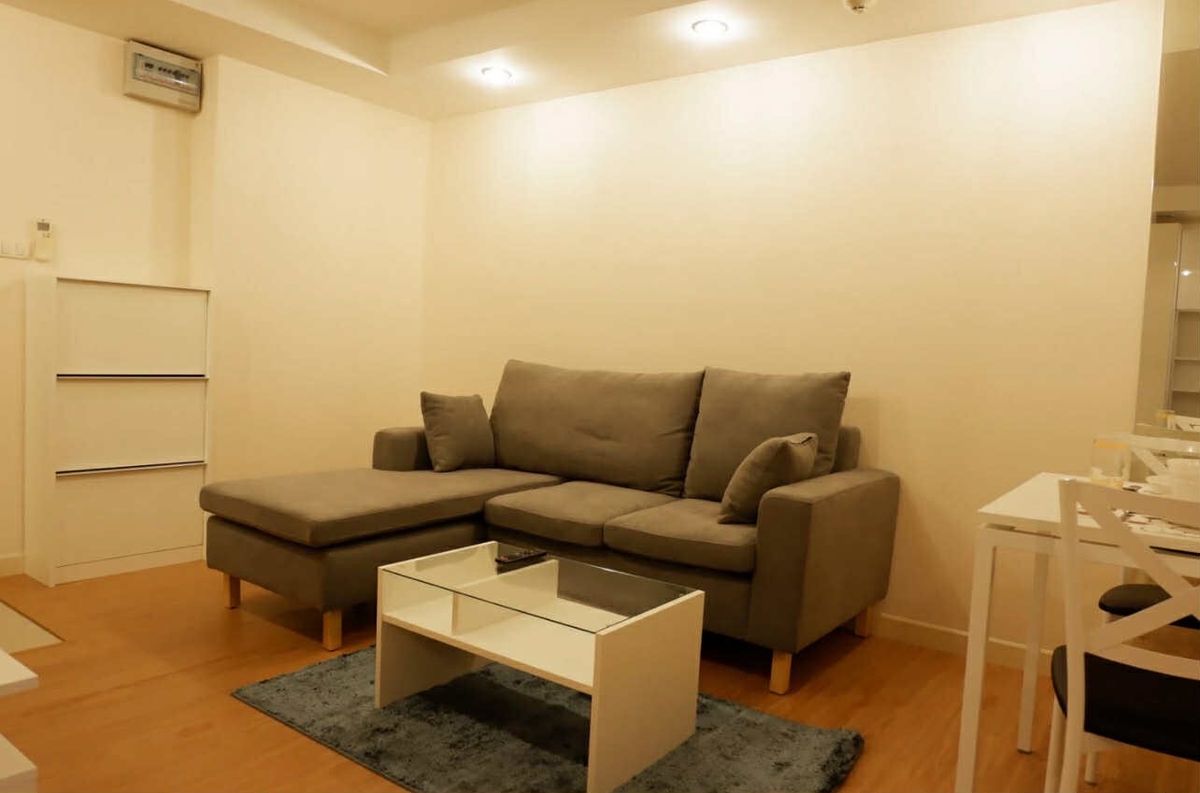 ให้เช่าคอนโดอ่อนนุช อุดมสุข : คอนโด ให้เช่า :   Zenith Place Sukhumvit 71 (ซีนิธ เพลส สุขุมวิท 42) ((BTS Phra Khanong )) MK-02  line @livingbkk