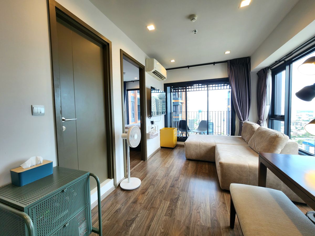 ให้เช่าคอนโดลาดพร้าว เซ็นทรัลลาดพร้าว : สถานะตามภาพปก วิวสวยเหมือนในซีรี่🔥 ให้เช่า! ห้องมุมหนึ่งเดียว ชั้น 40 Life Ladprao Valley ติด BTS ห้าแยกลาดพร้าว 🔥แปลนห้องแบบพิเศษ