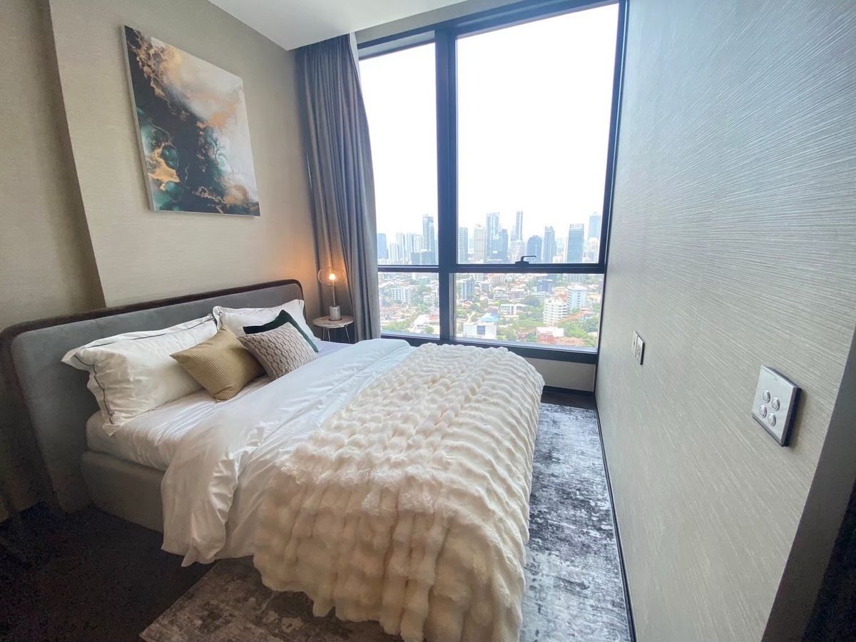 ขายคอนโดสุขุมวิท อโศก ทองหล่อ : ขายห้องใหม่ the esse sukhumvit36 ราคาปิดตึก ตกแต่งครบตามภาพ
