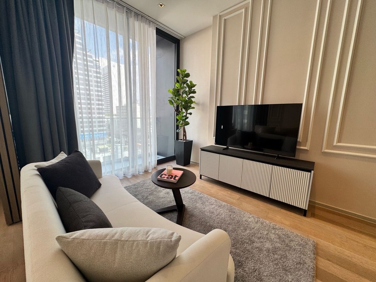 For SaleCondoSilom, Saladaeng, Bangrak : Hot Deal🔥 1 large bedroom, Ashton Silom, price 9.62 million baht, with furniture, new room, contact 0869017364