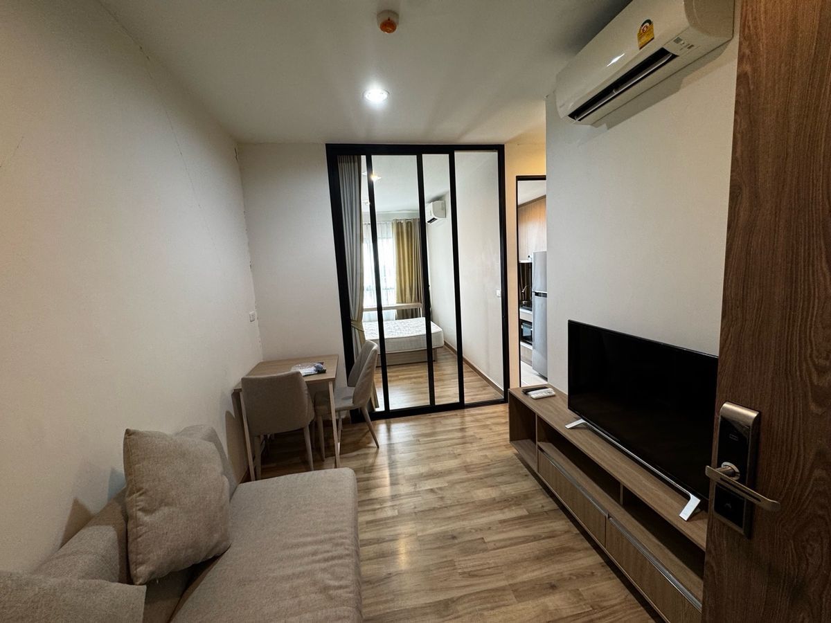 For RentCondoBangna, Bearing, Lasalle : For rent, Niche MONO Sukhumwit - Bearing, 12th floor, very new room, just repaired, furnished & Complete with electrical appliances, ready to move in, only 250 meters from BTS Bearing.